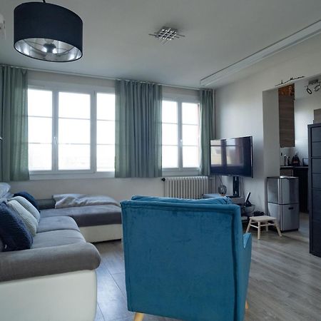 Apartmán Joli T2 Proche Du Metro Avec Vue Tour Eiffel Issy-les-Moulineaux Exteriér fotografie