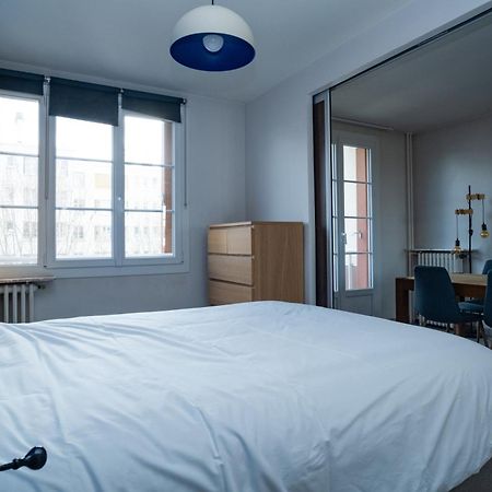 Apartmán Joli T2 Proche Du Metro Avec Vue Tour Eiffel Issy-les-Moulineaux Exteriér fotografie